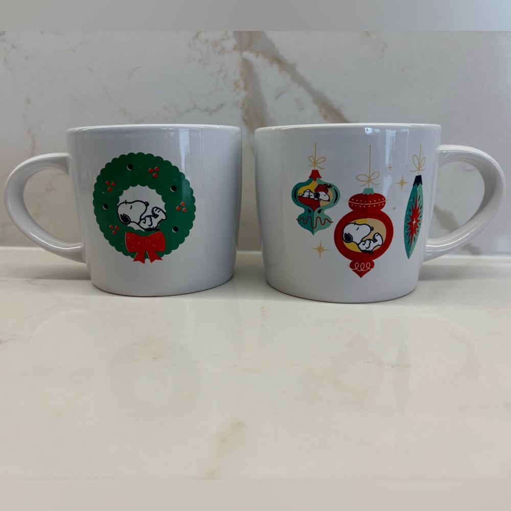 Pair of Festive Snoopy Christmas Mugs Coffee Tea Hot Chocolate Peanuts 2022